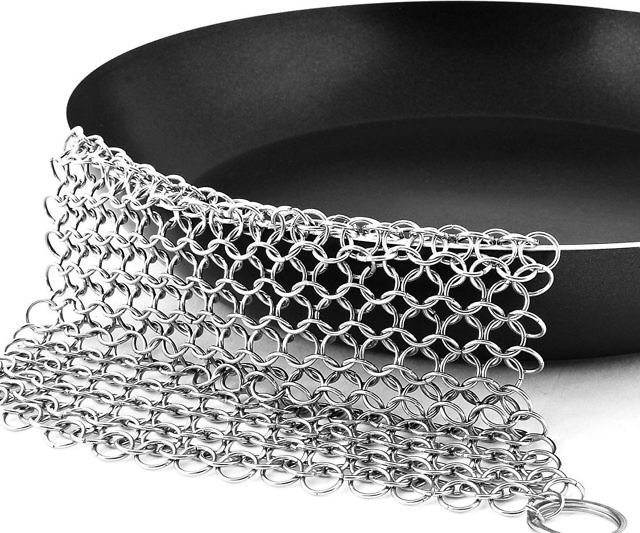 chain-mail-skillet-scrubber-utopia-kitchen1-640x533